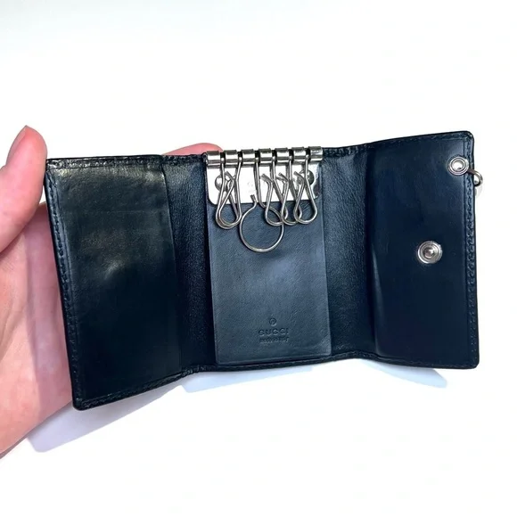 Gucci Key Case With Charm - Picture 6 of 7